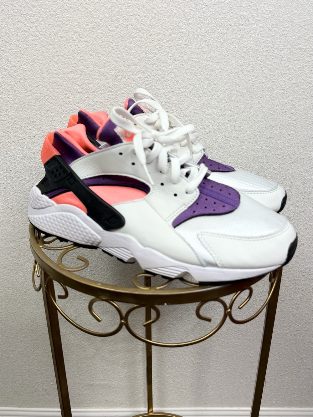 Nike Air Huarache UNISEX Size 10.5 DD1068-101